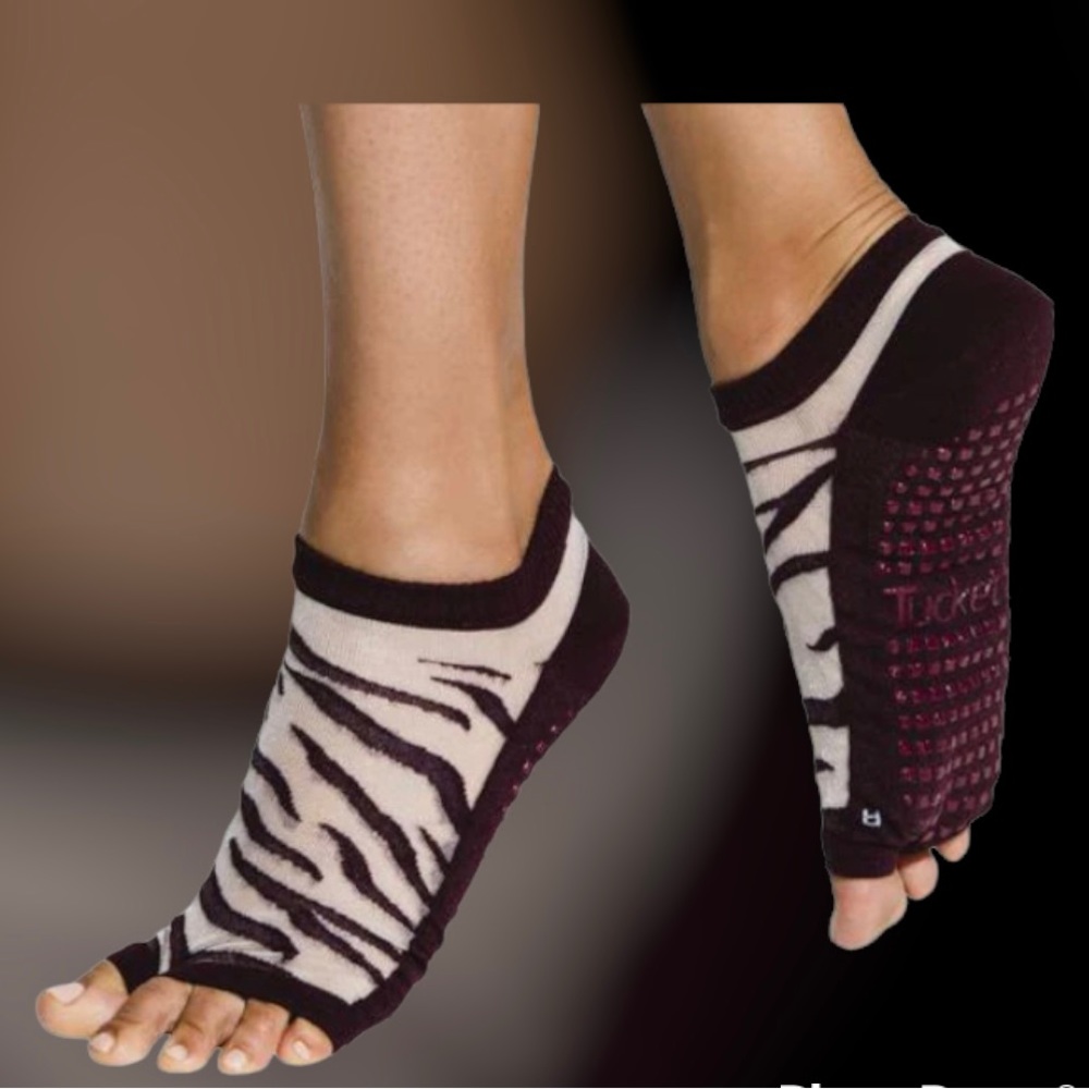 Tuckett toe socks
